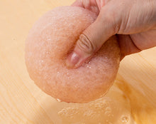 Charger l'image dans la galerie, Éponge pour visage Konjac bio japonaise au sakura