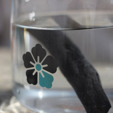 Charger l'image dans la galerie, Charbon actif Kyuké Binchotan Carafe 1.8L